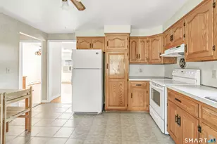 90 Elliott St, Stratford, CT 06614 - Photo 13