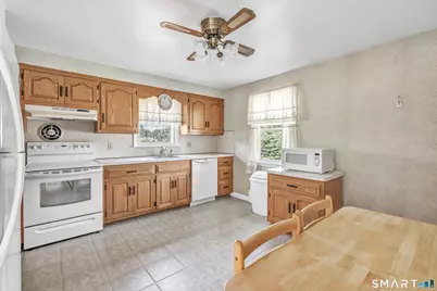 90 Elliott Street, Stratford, CT 06614 - Photo 11