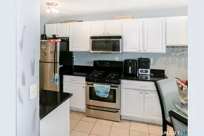 2370 North Avenue #2A, Bridgeport, CT 06604 - Photo 5