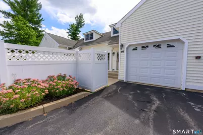 97 Southwick Court #97, Cheshire, CT 06410 - Photo 3