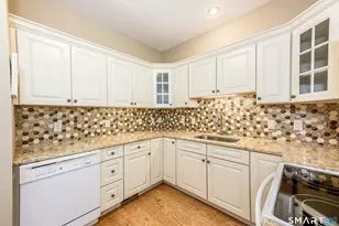 97 Southwick Ct, Cheshire, CT 06410 - Photo 9