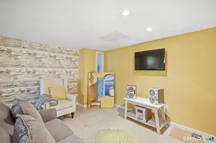 19 Marion St, Hartford, CT 06106 - Photo 25