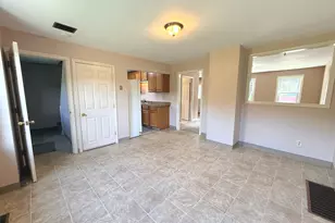 105-107 S Chestnut St, Plainfield, CT 06387 - Photo 5