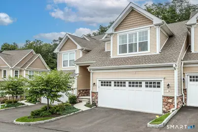 18 Hunting Ridge Lane #18, Bethel, CT 06801 - Photo 3