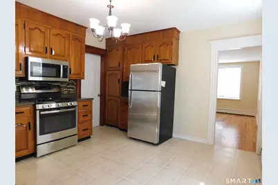 129 Kent Avenue, Bridgeport, CT 06610 - Photo 3