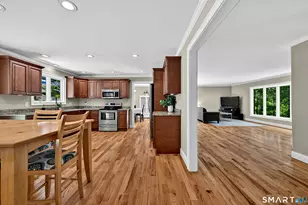 39 Bear Mountain Rd, New Fairfield, CT 06812 - Photo 13