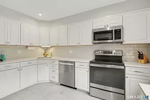 9 Lambert Cmn, Wilton, CT 06897 - Photo 7
