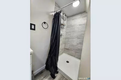 16-18 Heath Street #3, Hartford, CT 06106 - Photo 5