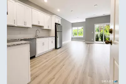 301 Bridgeport Avenue #101, Shelton, CT 06484 - Photo 5