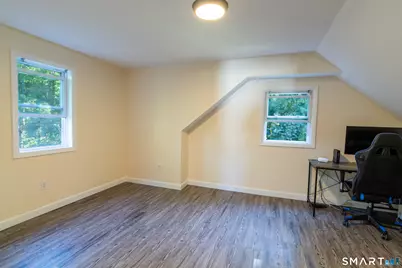 27 New York Road, Montville, CT 06370 - Photo 15