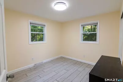 27 New York Road, Montville, CT 06370 - Photo 17