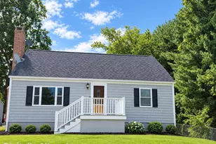 27 New York Rd, Montville, CT 06370 - Photo 1
