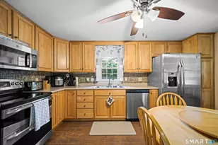 16 S Rd, Enfield, CT 06082 - Photo 11