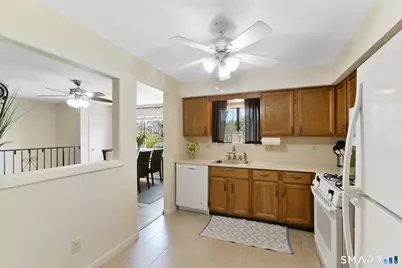 140 Thompson Street #3F, East Haven, CT 06513 - Photo 15