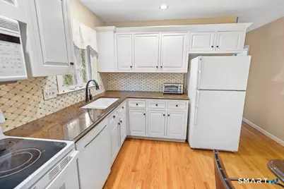 2 Hill Top View, Clinton, CT 06413 - Photo 9