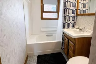 44 Westphal St, West Hartford, CT 06110 - Photo 19