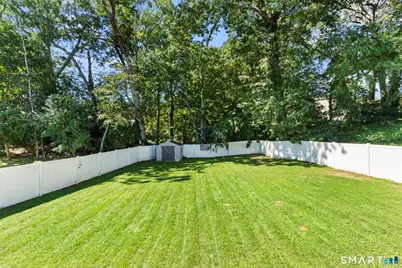 150 Hilltop Lane, West Haven, CT 06516 - Photo 3