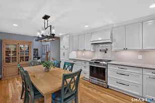 26 Minister Brook Dr, Simsbury, CT 06070 - Photo 7