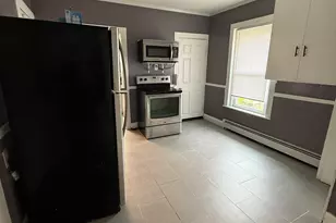 104 Spring St, Windsor Locks, CT 06096 - Photo 5