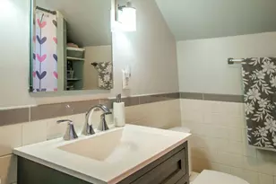27 Cottage St, Plainville, CT 06062 - Photo 19