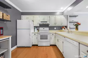 55 Mill Plain Rd, Danbury, CT 06811 - Photo 11