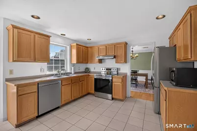 98 Broadleaf Circle, Suffield, CT 06093 - Photo 11