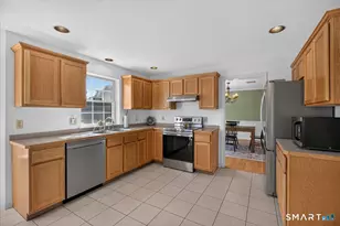 98 Broadleaf Cir, Suffield, CT 06093 - Photo 11