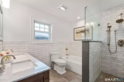 135 Plymouth Street, Stratford, CT 06614 - Photo 27