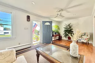638 Hope St, Stamford, CT 06907 - Photo 3