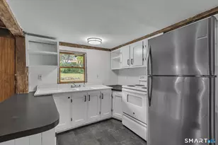 2 Old Colchester Rd, Waterford, CT 06375 - Photo 3