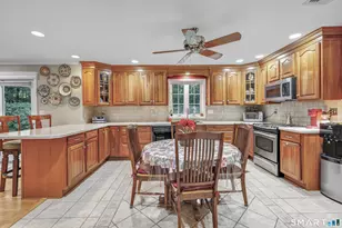 32 Shari Dr, Seymour, CT 06483 - Photo 15