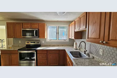 157 Farnham Road, South Windsor, CT 06074 - Photo 3