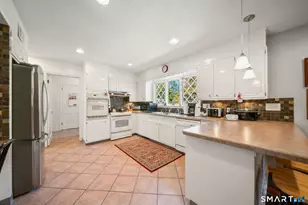 77 Baldwin Dr, Bristol, CT 06010 - Photo 9