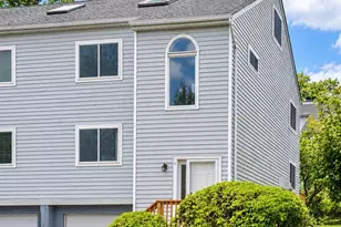 11 Wynwood Dr, Cromwell, CT 06416 - Photo 3