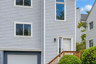 11 Wynwood Dr, Cromwell, CT 06416 - Photo 1