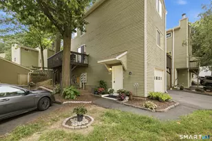 40 Foxon Hill Rd, New Haven, CT 06513 - Photo 3