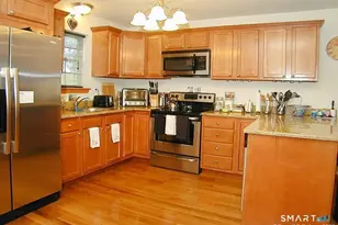 19 Bellevue Ave, Vernon, CT 06066 - Photo 3