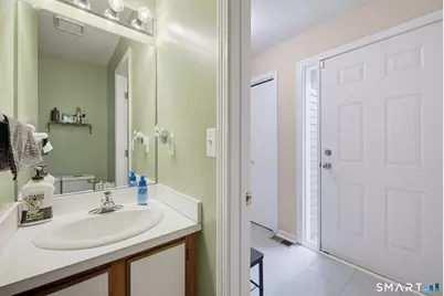 133 Oak Ridge Drive #133, Windsor Locks, CT 06096 - Photo 11