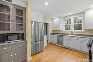 97 Hurlbutt St, Wilton, CT 06897 - Photo 11