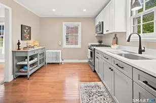 110 Clifton Ave, West Hartford, CT 06107 - Photo 17