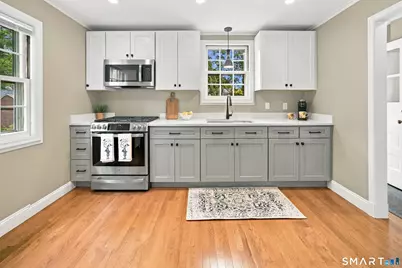 110 Clifton Avenue, West Hartford, CT 06107 - Photo 15