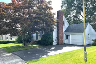 44 Knob Hill Dr, Hamden, CT 06518 - Photo 1