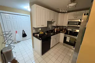 70 Southwick Ct, Cheshire, CT 06410 - Photo 3