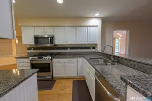 33 Florence Way, Farmington, CT 06032 - Photo 7