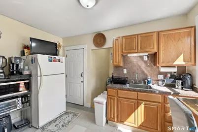 181 Wilcox Street, New Britain, CT 06051 - Photo 7