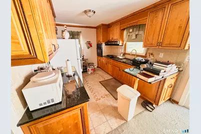 45 Kasper Circle, Stratford, CT 06614 - Photo 5