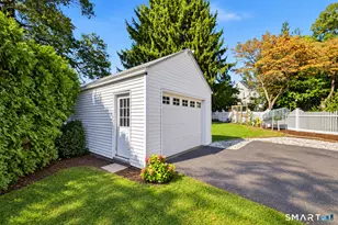 70 Fennbrook Rd, West Hartford, CT 06119 - Photo 29