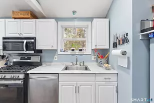 85 Mansfield Rd, Ashford, CT 06278 - Photo 5