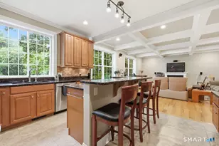 25 Grant Dr, Avon, CT 06001 - Photo 9