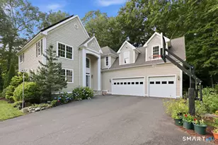 25 Grant Dr, Avon, CT 06001 - Photo 3